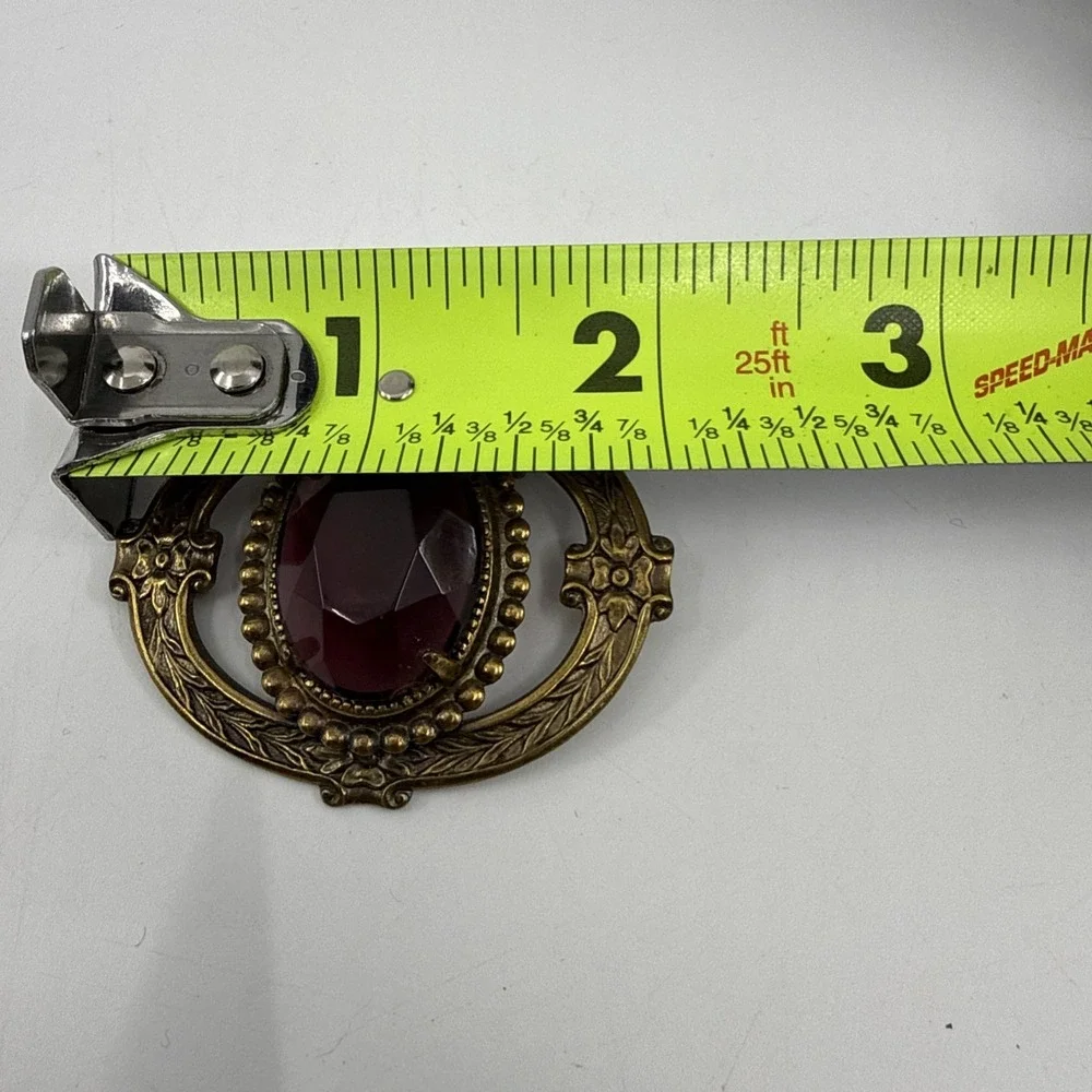 Antique 1920s Victorian Revival Brooch Purple Molded Glass Gilt‎ Brass 2